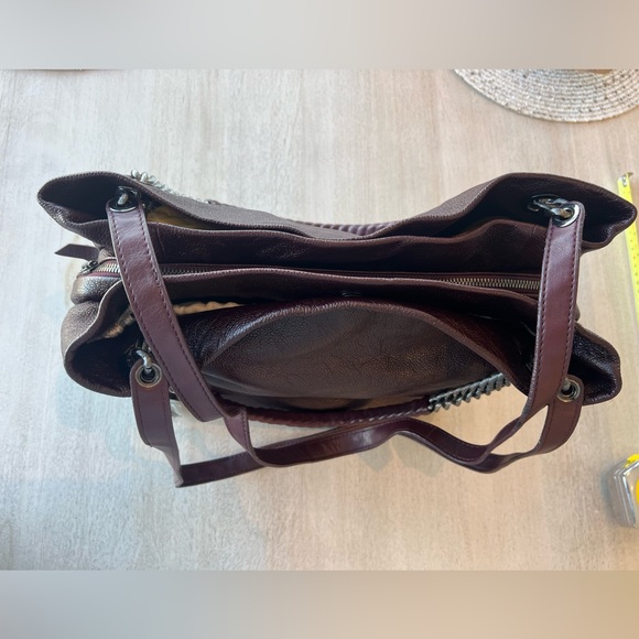 NWT Elie Tahari 100% Pebbled Leather Tote in Claret - Picture 6 of 17